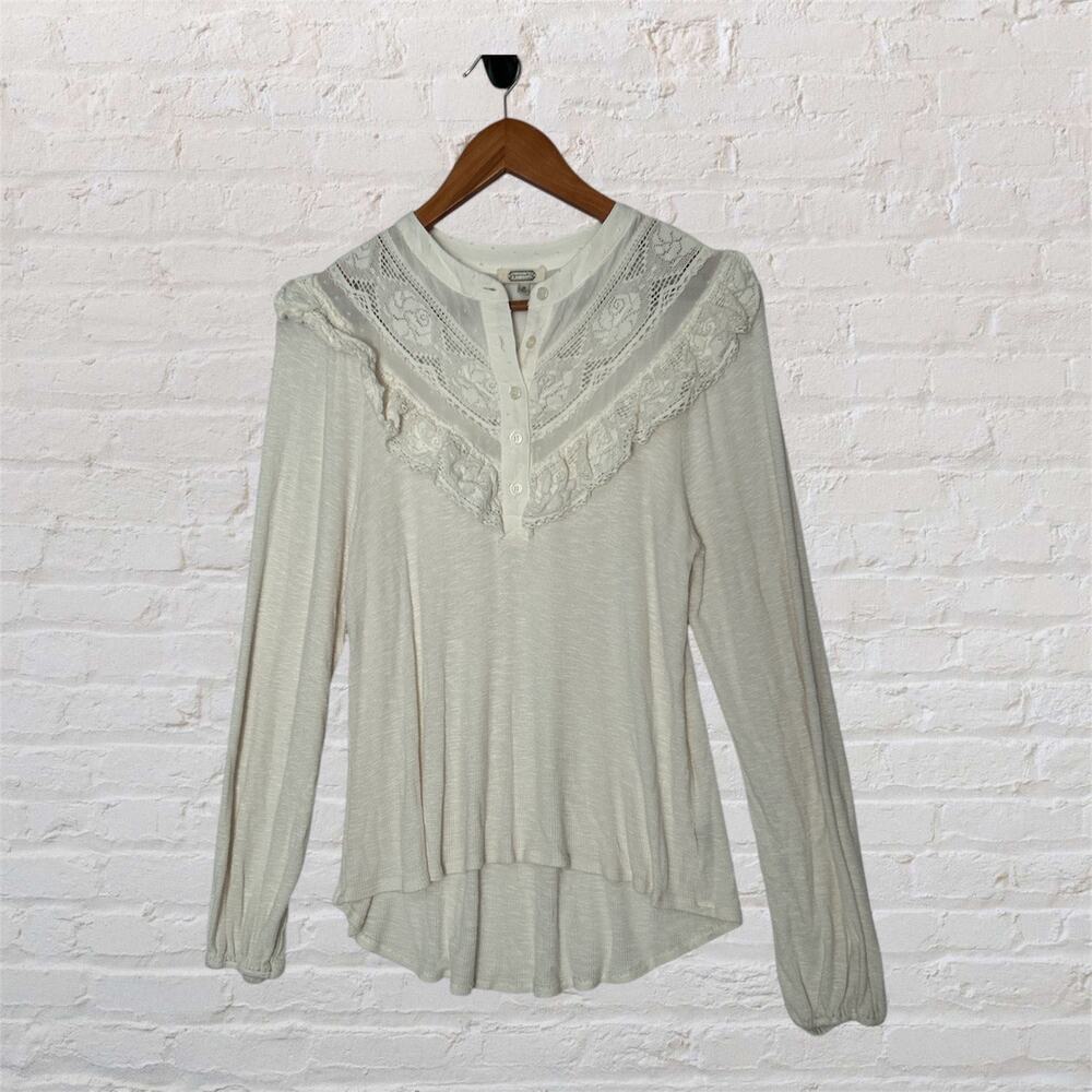 Gimmicks‎ by BKE Lace Henley Top Small Cream Long Sleeve Boho Peasant Style
